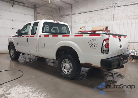 2011 Ford F-250 Xl z USA, uszkodzony, nr VIN 1FT7X2BT5BEA57846